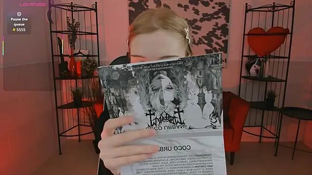 Snapshot of RubyBennett chatting on October 17, 7:22 am RubyBennett online show from October 17, 7:22 am