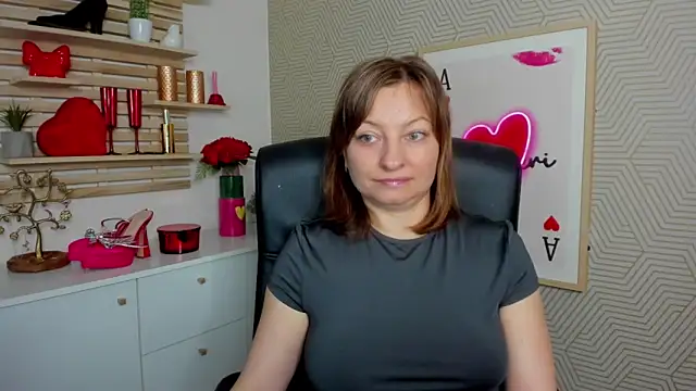 angelaSamt online show from April 2, 5:27 am