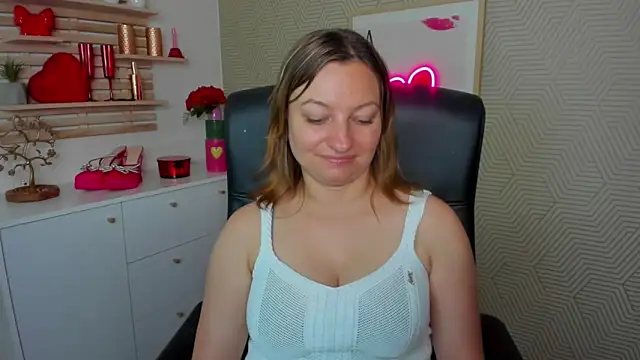 angelaSamt online show from June 12, 5:48 am
