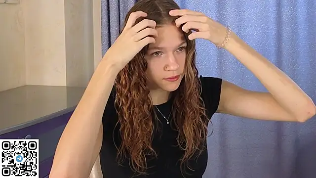 VelvetRisque online show from September 26, 7:39 am