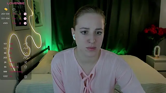 Alice Cire online show from November 22, 2:53 pm