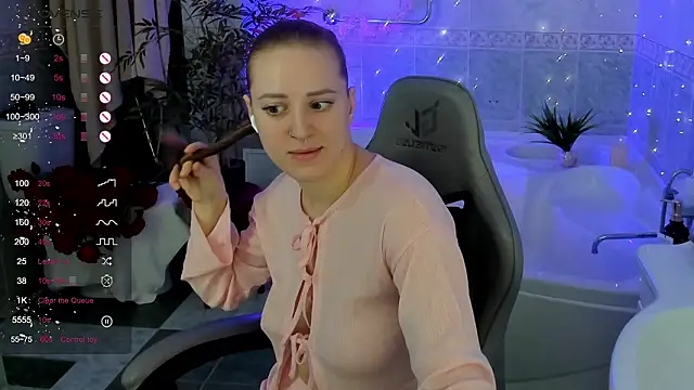 Alice Cire online show from February 19, 2:44 am