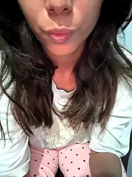 Snapshot of Romantic-jeeva chatting on October 19, 5:15 pm Romantic-jeeva online show from October 19, 5:15 pm