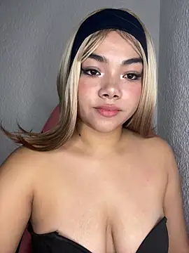 Dakota-Lona online show from March 16, 10:46 pm