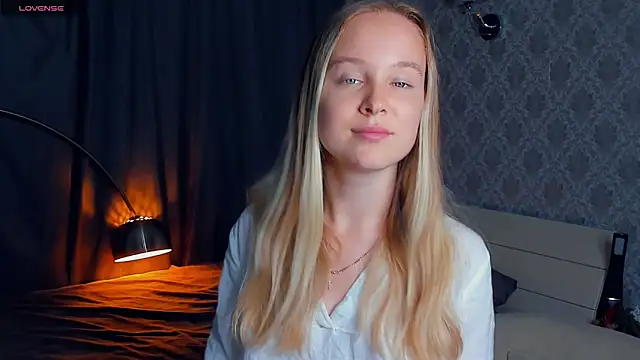 SoonMoor online show from September 17, 5:11 pm