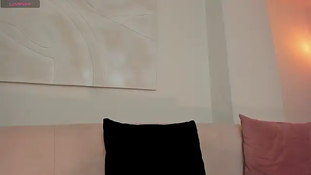 LucyWeiss  online show from October 11, 9:06 pm