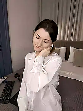 LillySvon online show from April 19, 5:24 pm