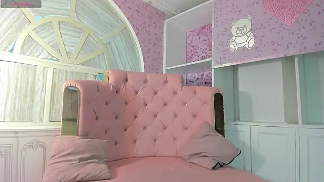 Snapshot of Ivy_rae_xxx chatting on October 27, 8:14 pm Ivy rae xxx online show from October 27, 8:14 pm