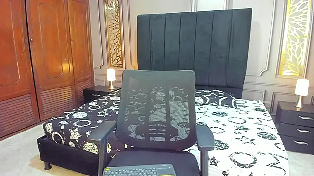 Snapshot of Ivy_rae_xxx chatting on October 16, 2:41 pm Ivy rae xxx online show from October 16, 2:41 pm