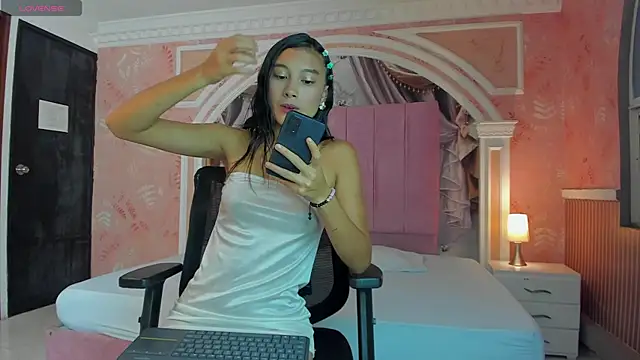 Snapshot of Ivy_rae_xxx chatting on October 25, 9:21 pm Ivy rae xxx online show from October 25, 9:21 pm