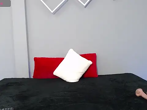 ESTRELLA-LORENS online show from September 14, 12:58 pm