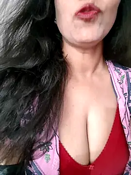 Deepa Sharma143 online show from March 5, 11:17 am