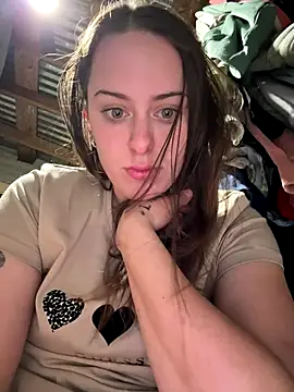 Mollyzhere online show from December 1, 5:04 pm