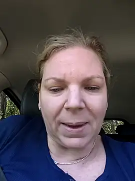 aussiepeaches online show from April 7, 2:46 am