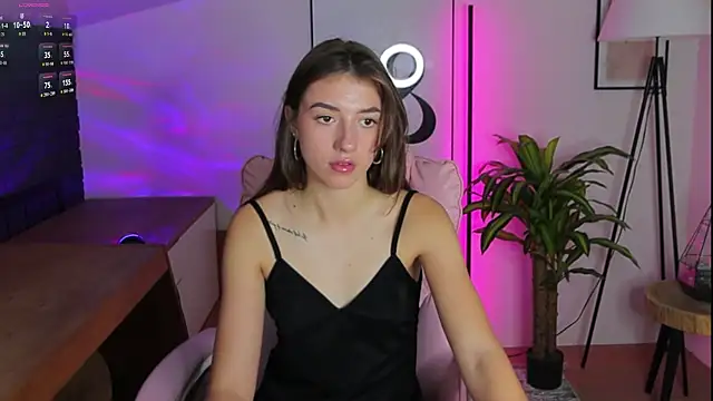 SweetVikki online show from October 23, 12:22 pm