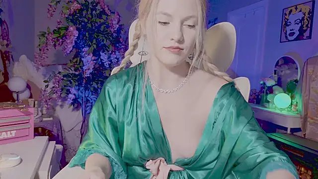Talulaa online show from June 20, 10:57 pm