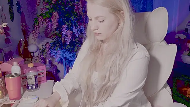 Talulaa online show from July 10, 11:37 pm