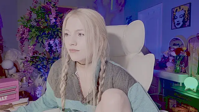 Talulaa online show from July 13, 6:19 pm