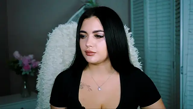 NaomiWilsons online show from September 16, 1:30 pm