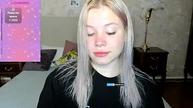 Diana Dream online show from November 15, 10:00 pm