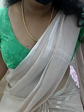 luci-queen online show from July 6, 4:53 pm