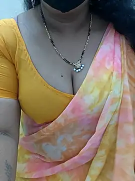 luci-queen online show from June 29, 7:26 am