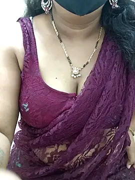 luci-queen online show from June 9, 9:20 am