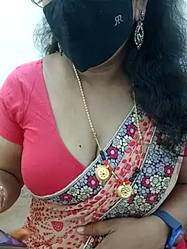 luci-queen online show from July 20, 6:27 am