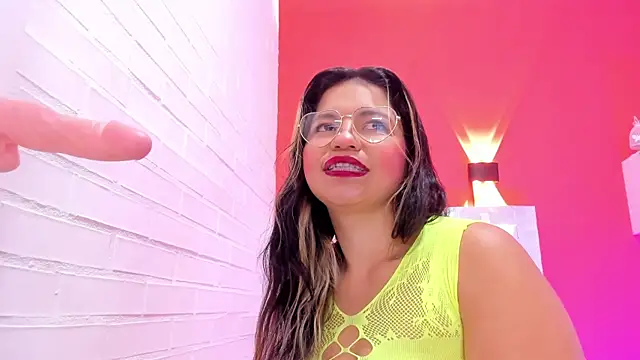 Snapshot of Candy_horny6 chatting on September 25, 12:04 pm Candy horny6 online show from September 25, 12:04 pm