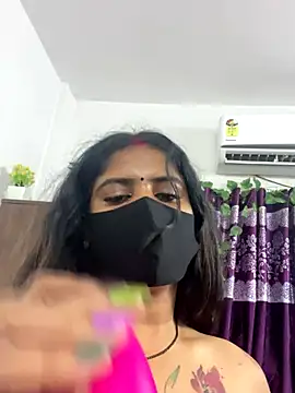 Snapshot of V-Hot-Sweti chatting on October 9, 6:34 pm V-Hot-Sweti online show from October 9, 6:34 pm