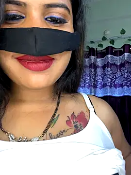 Snapshot of V-Hot-Sweti chatting on September 30, 1:11 am V-Hot-Sweti online show from September 30, 1:11 am