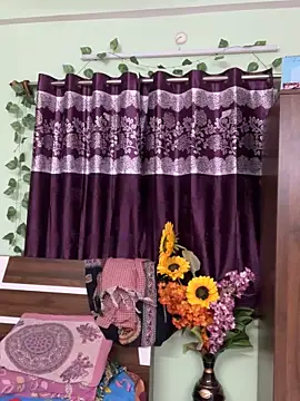 Snapshot of V-Hot-Sweti chatting on September 14, 5:55 pm V-Hot-Sweti online show from September 14, 5:55 pm