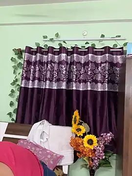 Snapshot of V-Hot-Sweti chatting on September 13, 5:54 pm V-Hot-Sweti online show from September 13, 5:54 pm