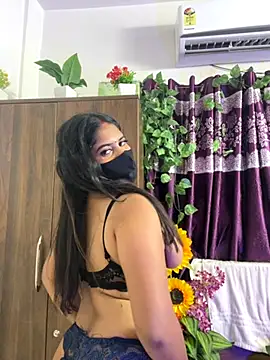 Snapshot of V-Hot-Sweti chatting on October 7, 6:12 pm V-Hot-Sweti online show from October 7, 6:12 pm