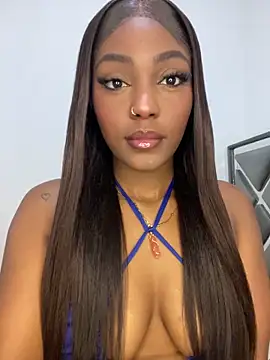 zaracollins01 online show from February 9, 7:16 pm