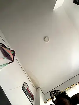 zaracollins01 online show from November 1, 7:29 pm