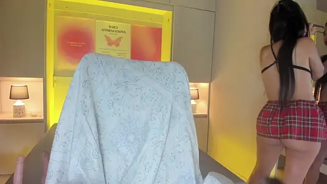 LexxaQueen online show from December 19, 4:37 am