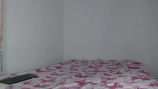 Tyler2y luna online show from November 4, 3:00 am