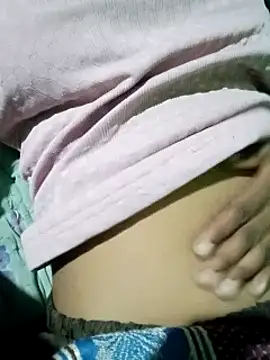 Snapshot of Pari_queen_44 chatting on October 1, 4:23 pm Pari queen 44 online show from October 1, 4:23 pm