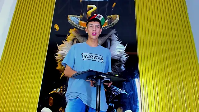 Dante Brown1  online show from October 30, 9:49 pm