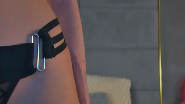 MadisonKroft online show from March 16, 5:21 am