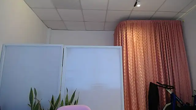 Manuela lara  online show from November 12, 4:27 pm