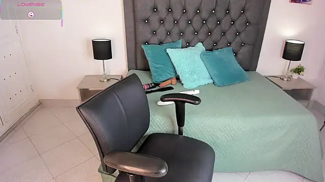 Snapshot of dulce_fresa_ chatting on September 17, 7:23 pm dulce fresa online show from September 17, 7:23 pm