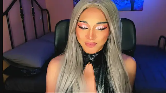 xUrGoddess Bellax online show from December 16, 8:42 am