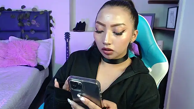 Isabella Diamon online show from January 18, 3:03 am