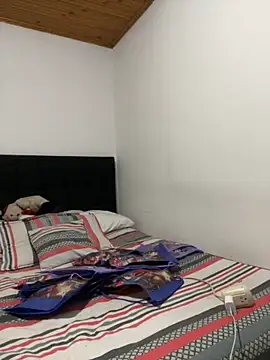 coupledesire18 online show from November 14, 12:10 am