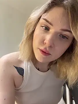 elliss  online show from October 24, 3:08 pm