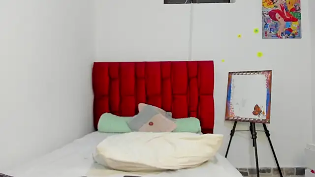 berenicelV online show from November 4, 7:02 am