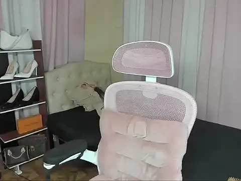 Seductive Margaux online show from September 12, 2:02 pm