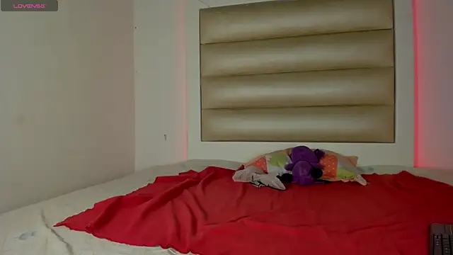 Luna and lindsy online show from October 25, 12:57 pm